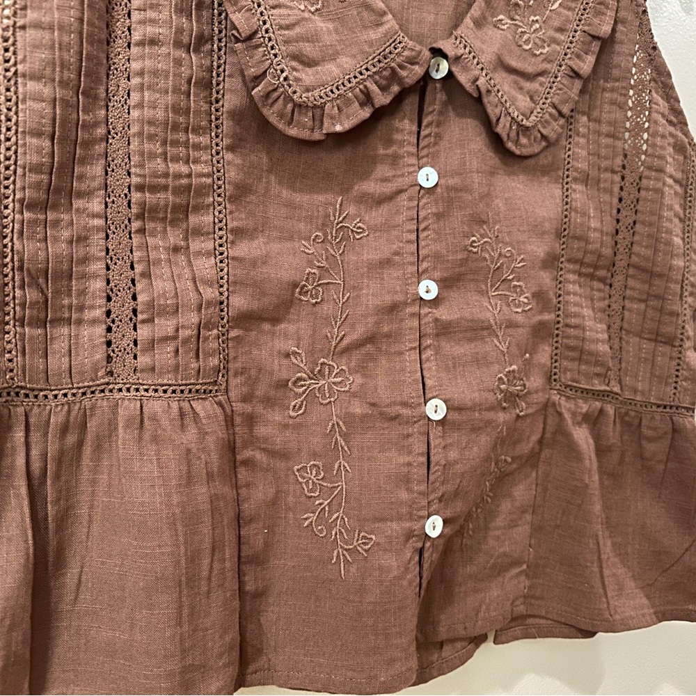 Jennifer & Grace Brown Embroidered Blouse Top Peter Pan Collar Pintuck Womens XS - Picture 3 of 5
